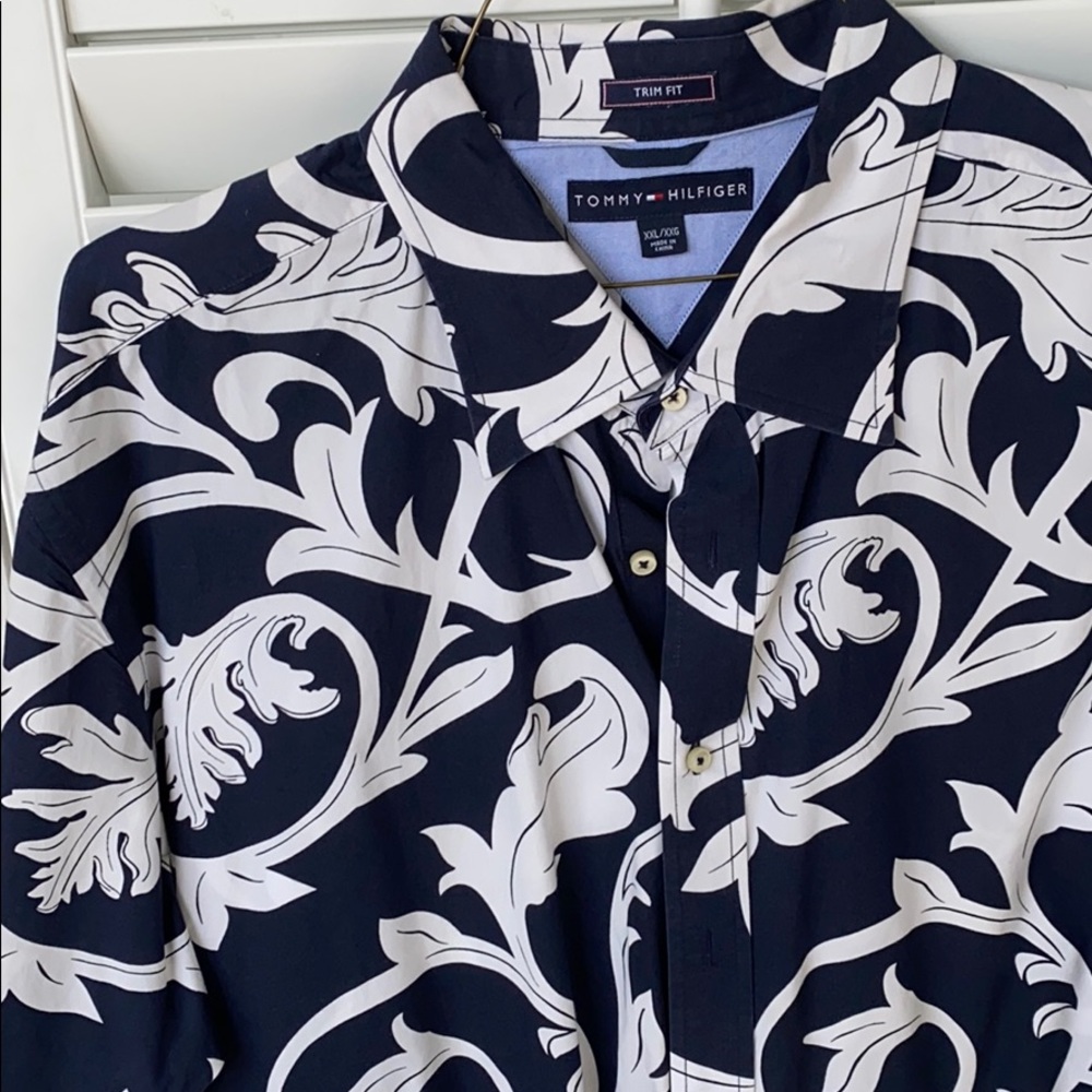 Long sleeve Tommy Hilfiger button down extra
